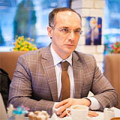 Fəxri AĞAYEV
