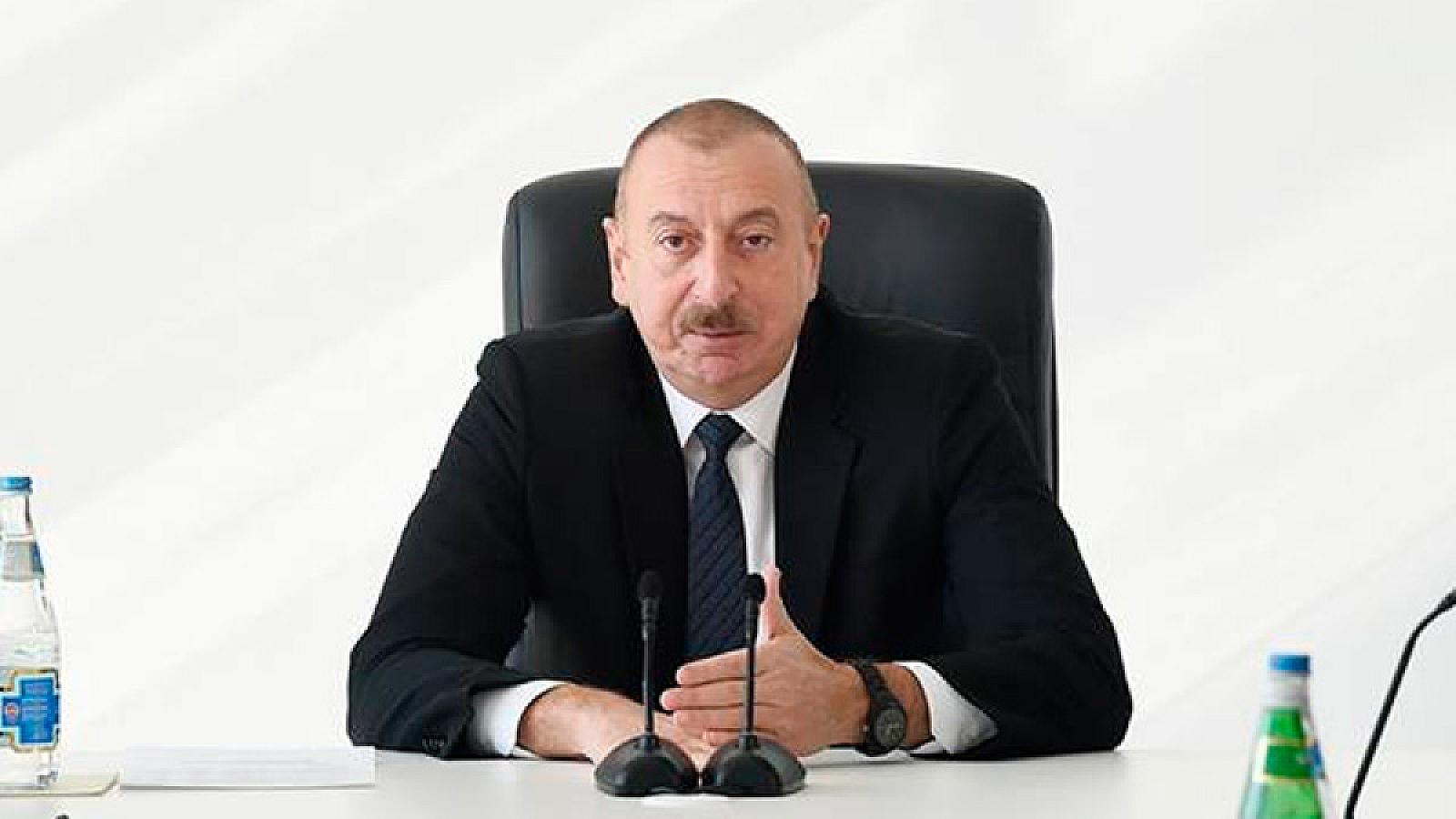 Prezident müddətin 8 ildən 11 ilə qaldırılmasını təsdiqlədi