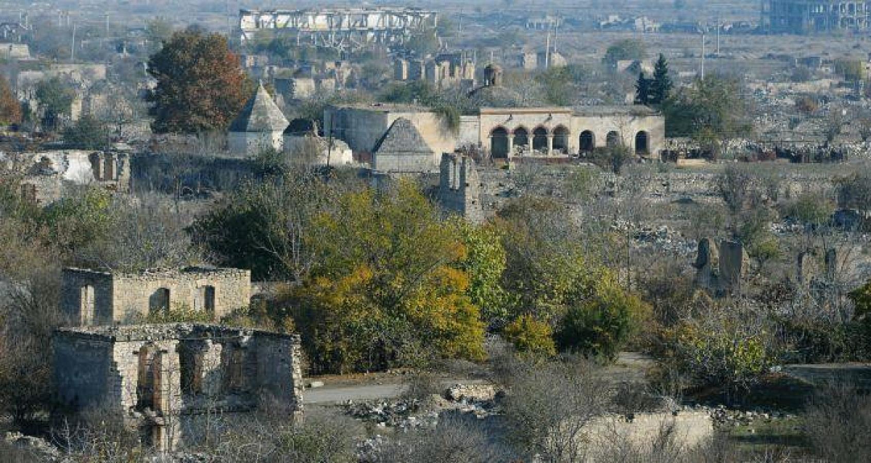 <span style=\"color: #ff0000;\">Yeni tikinti bumu olacaq</span> - Xaricilər \"səxavət kisələri\"nin ağzını açırlar